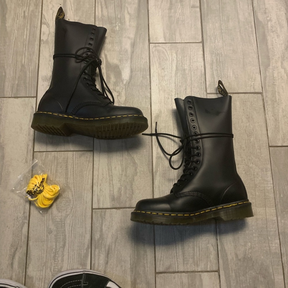 Dr. Martens 1914 Black Smooth 14-Eye Boot